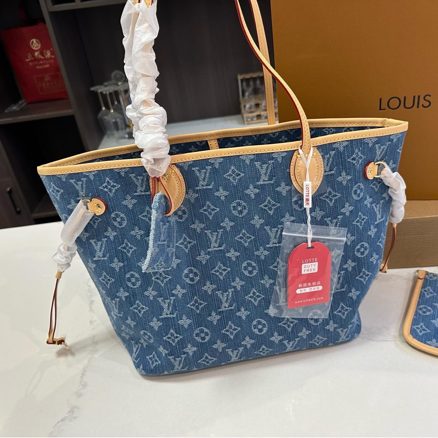 Medium Denim Monogram Neverfull Tote – 32cm Classic Everyday Bag - 图片 2