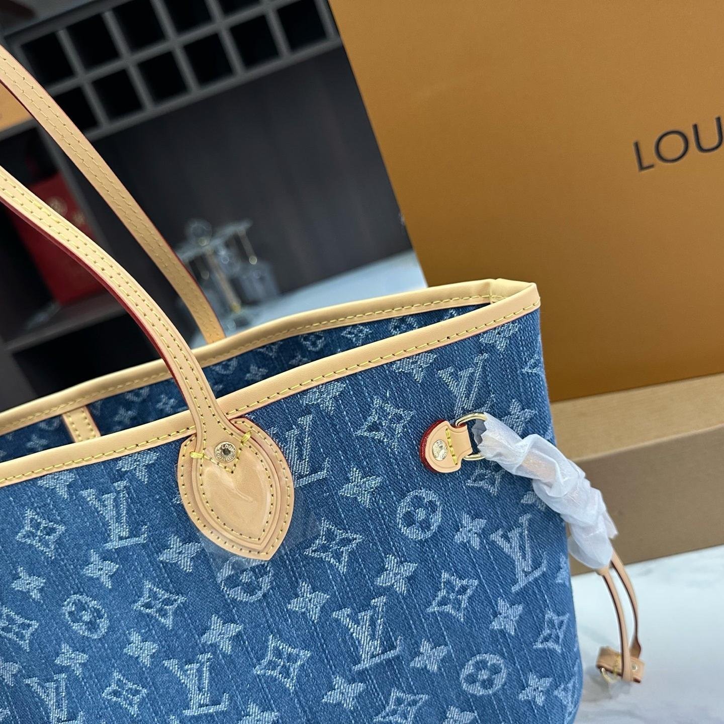Medium Denim Monogram Neverfull Tote – 32cm Classic Everyday Bag - 图片 6