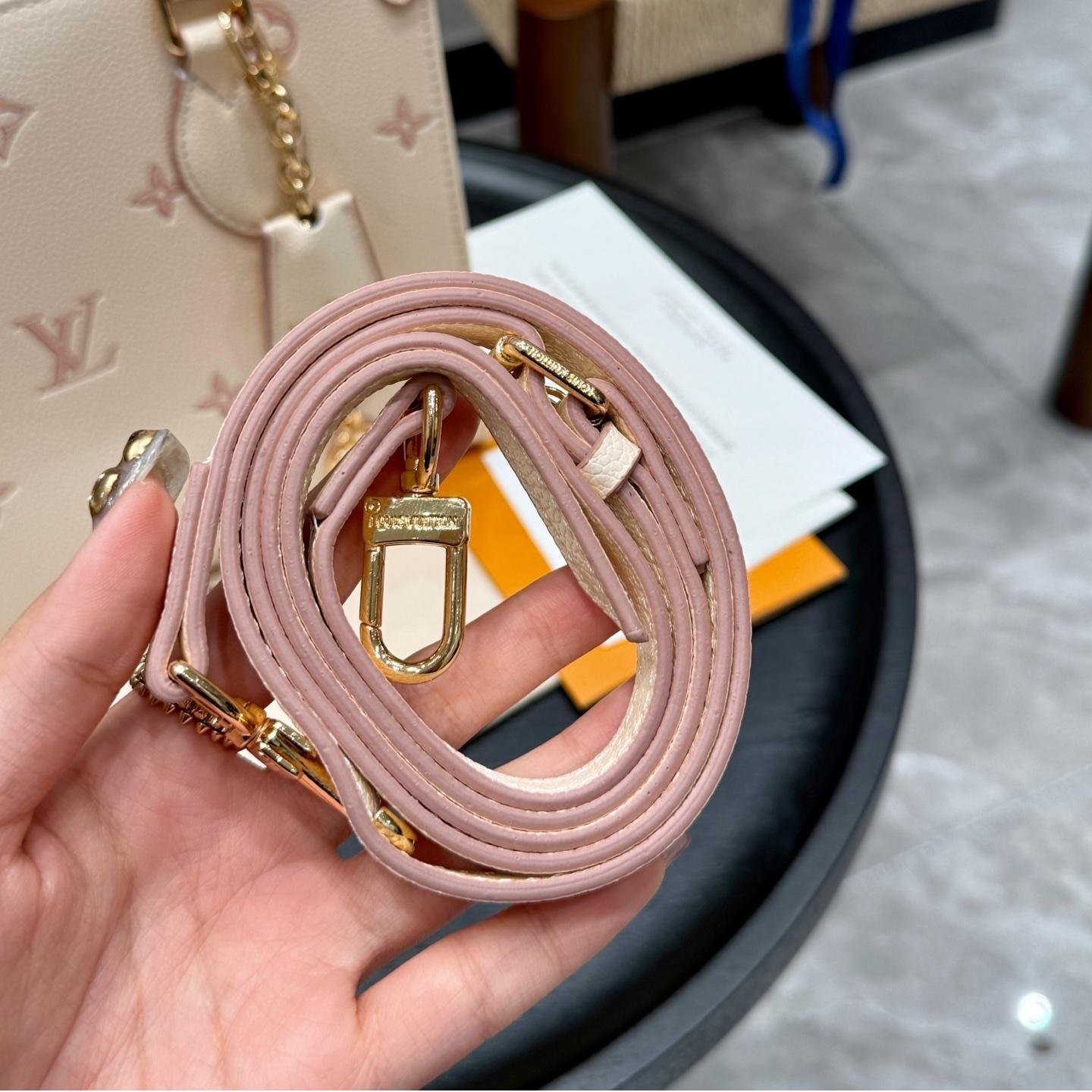 Mini Onthego Tote in Creamy Beige Monogram Empreinte Leather – 25CM Jungle Collection - 图片 9