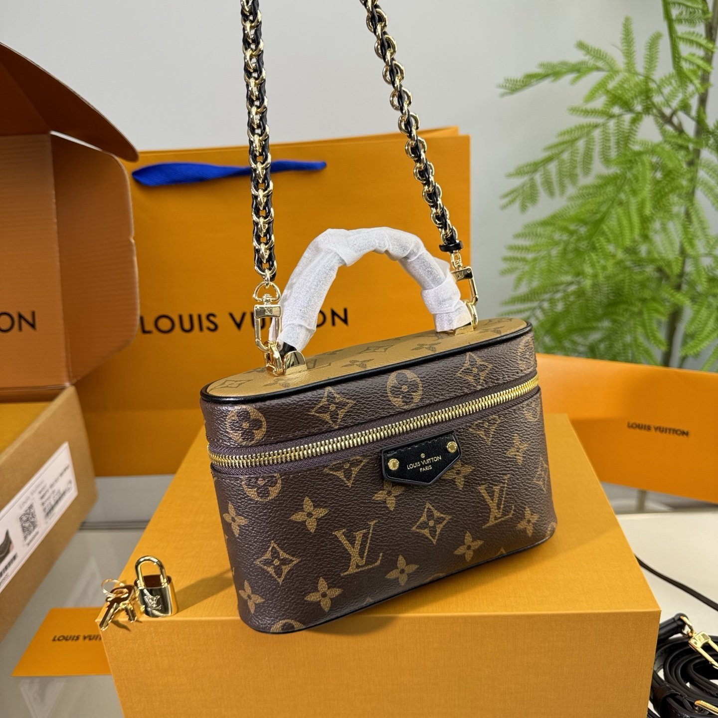 Monogram Vanity Case Bag – Compact Makeup Crossbody 19CM - 图片 5