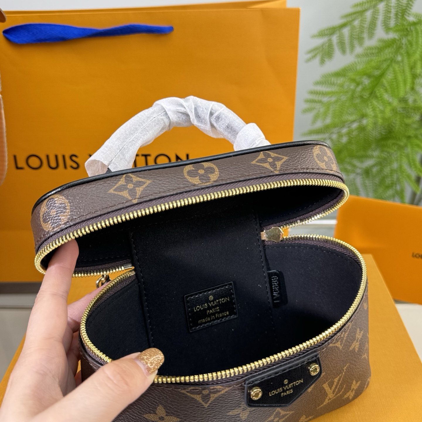 Monogram Vanity Case Bag – Compact Makeup Crossbody 19CM - 图片 8