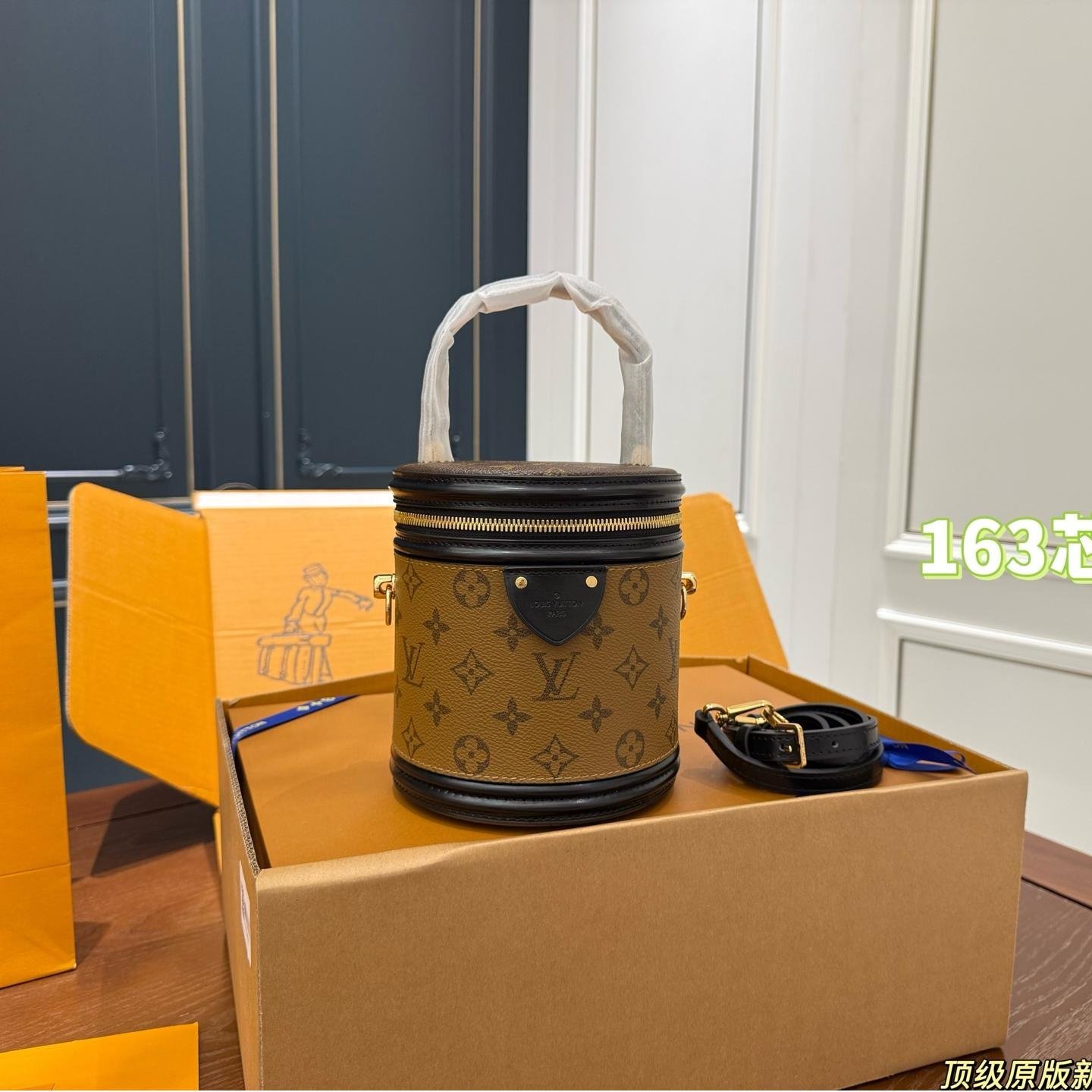 Louis Vuitton Vanity Bucket Bag – Monogram Canvas Top Handle 20cm - 图片 2