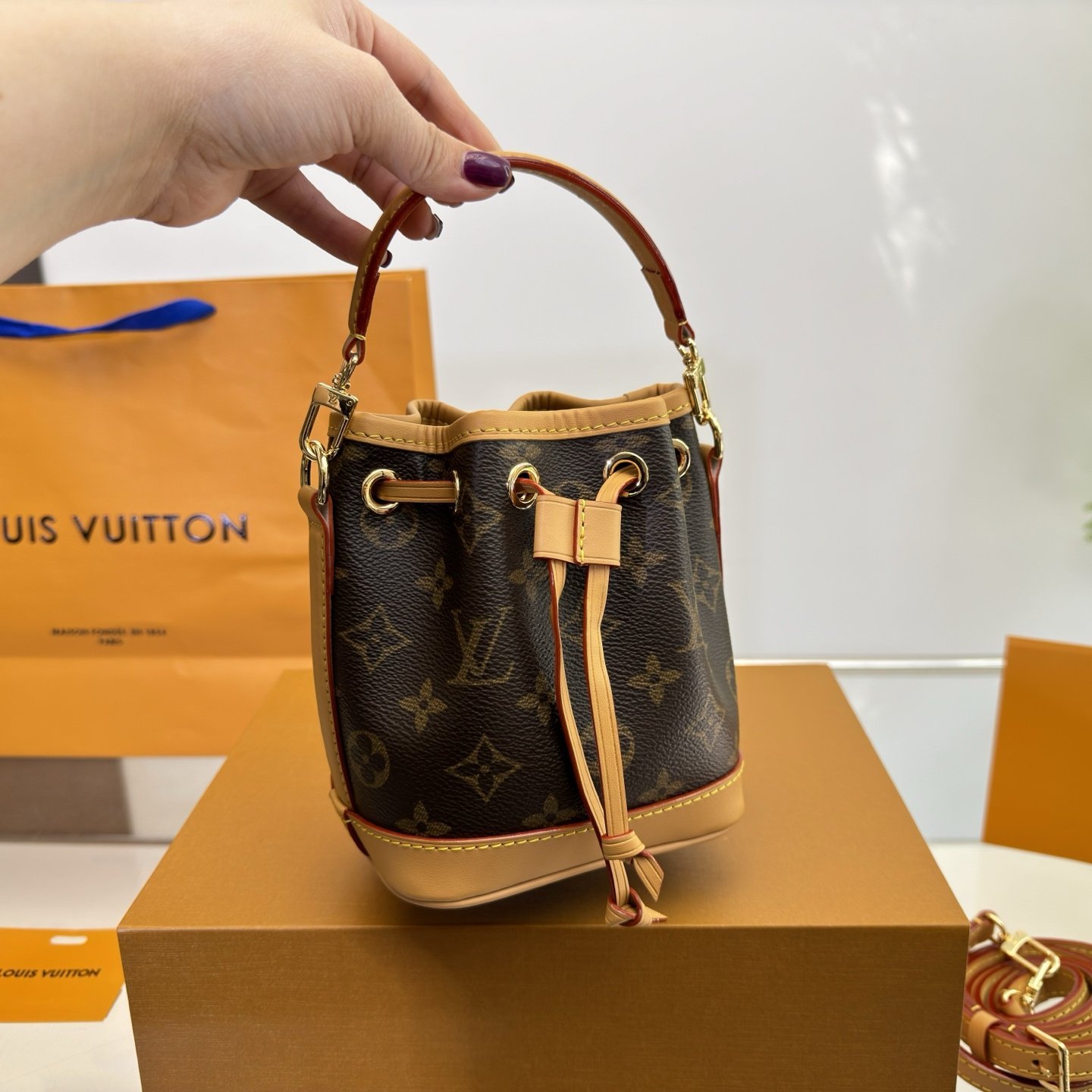 Mini Monogram Leather Bucket Bag – 13cm - 图片 5