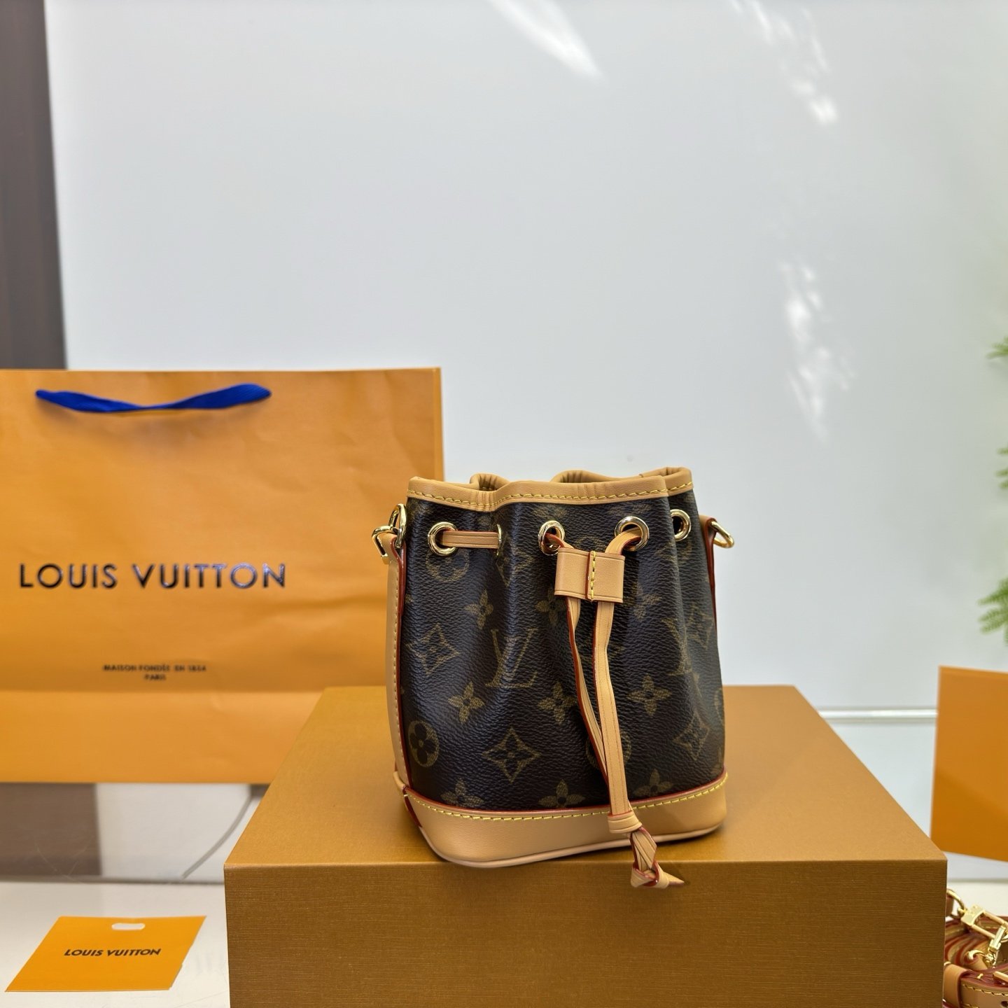 Mini Monogram Leather Bucket Bag – 13cm - 图片 7