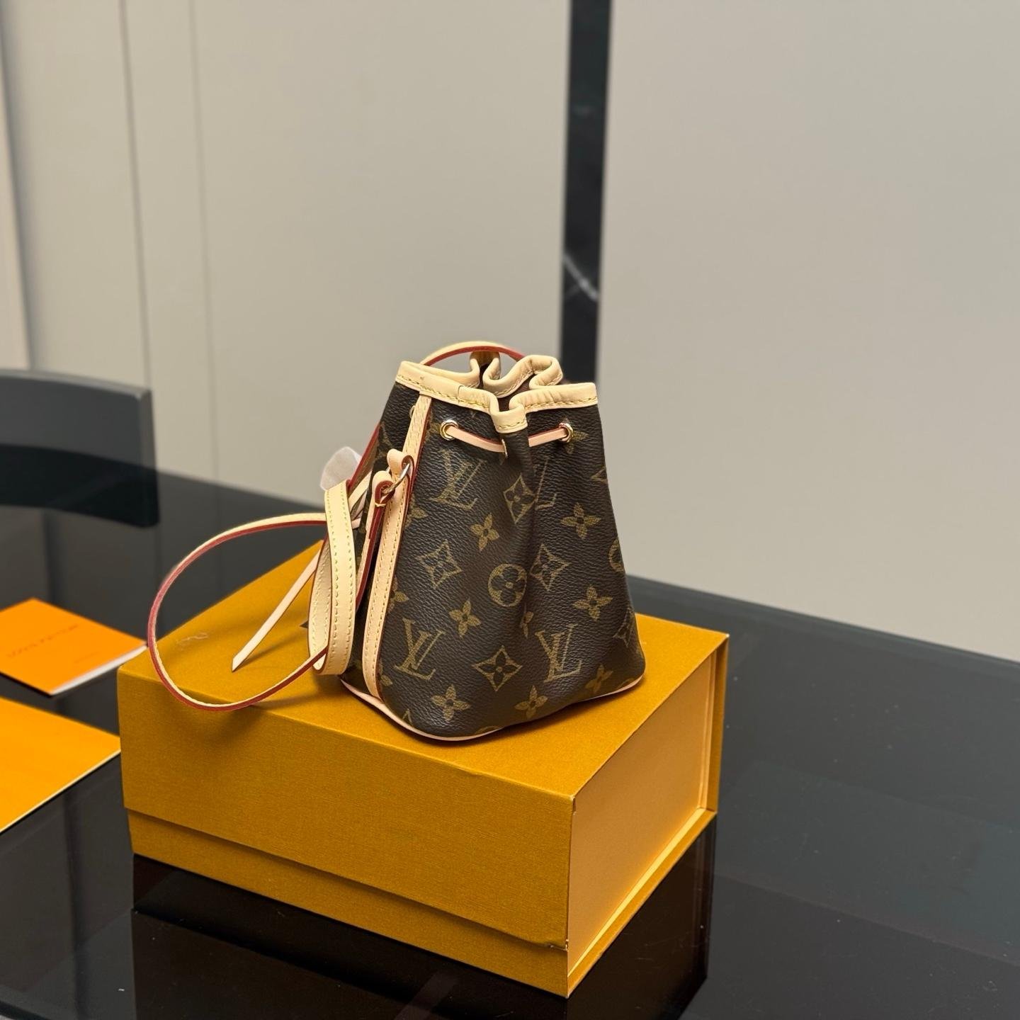 Nano Monogram Drawstring Bucket Bag – Luxury Mini Crossbody 16CM - 图片 7