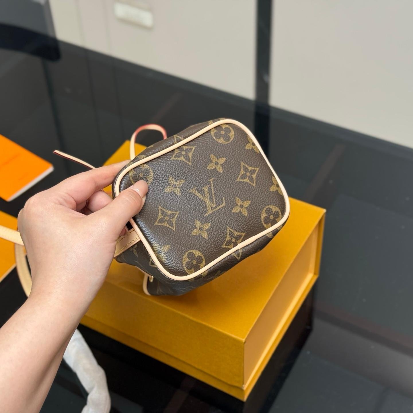 Nano Monogram Drawstring Bucket Bag – Luxury Mini Crossbody 16CM - 图片 8
