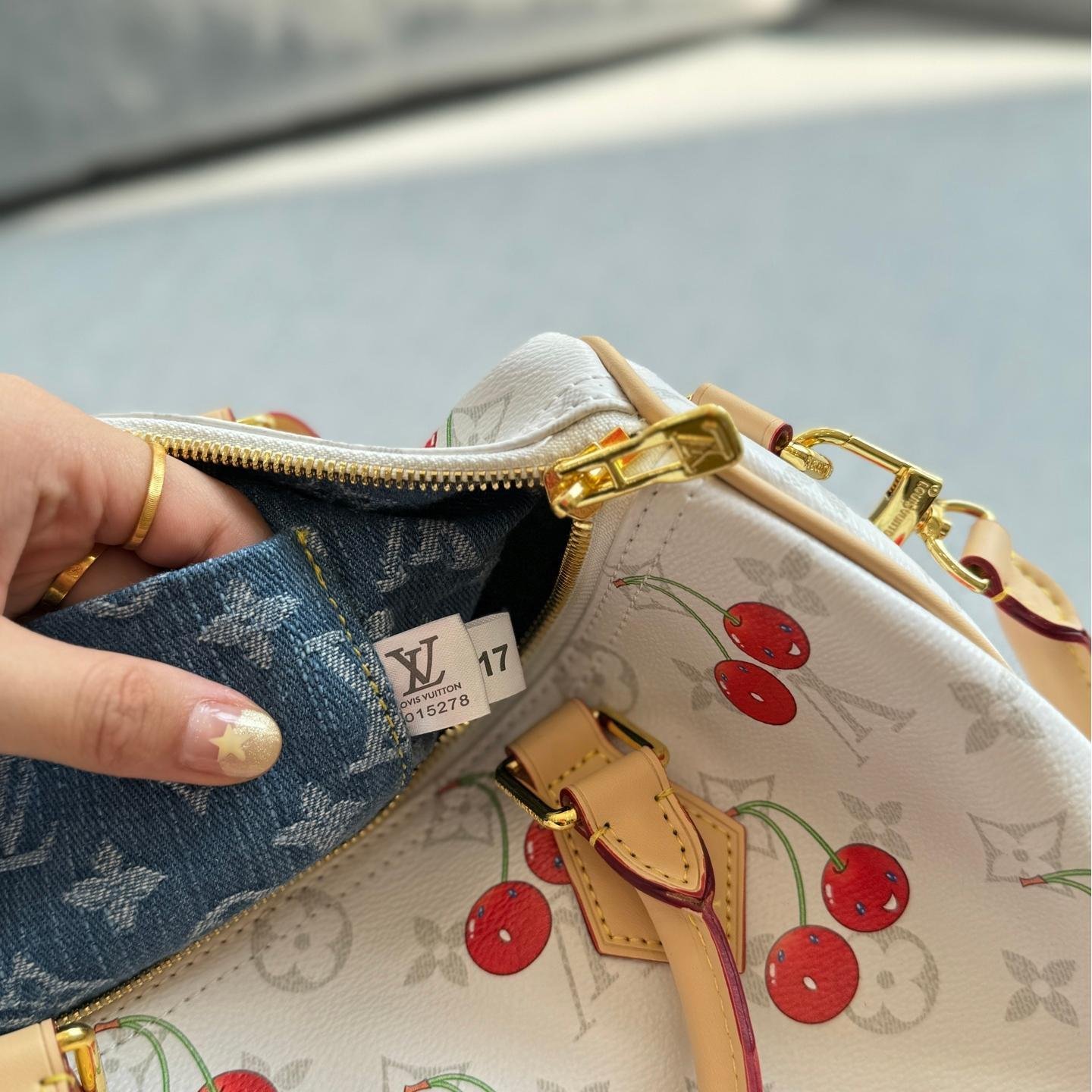 LV x Takashi Murakami Cherry White Speedy Soft 30 Bag – Limited Edition Monogram 30CM - 图片 9
