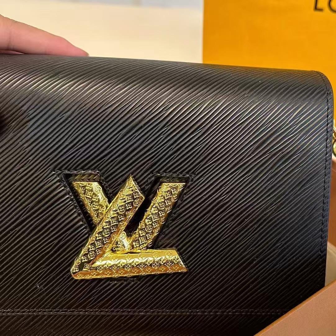 LV Twist Epi Leather Handbag – 23cm Black Textured Edition - 图片 3