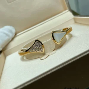 Miss Chen Jewelry Replica Bracelet, Bvlgari Divas' Dream – White