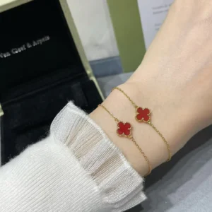 Van Cleef & Arpels Red Agate Clover Bracelet Replica – Rose Gold