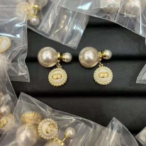 Dior Replica Pearl CD Drop Earrings, Black and White – Black
