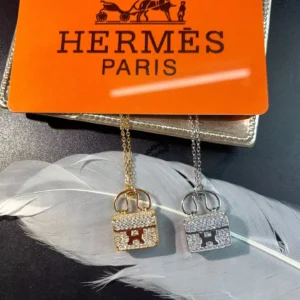 Hermes Replica Necklace, Bag Pendant with Lobster Clasp – Yellow Gold