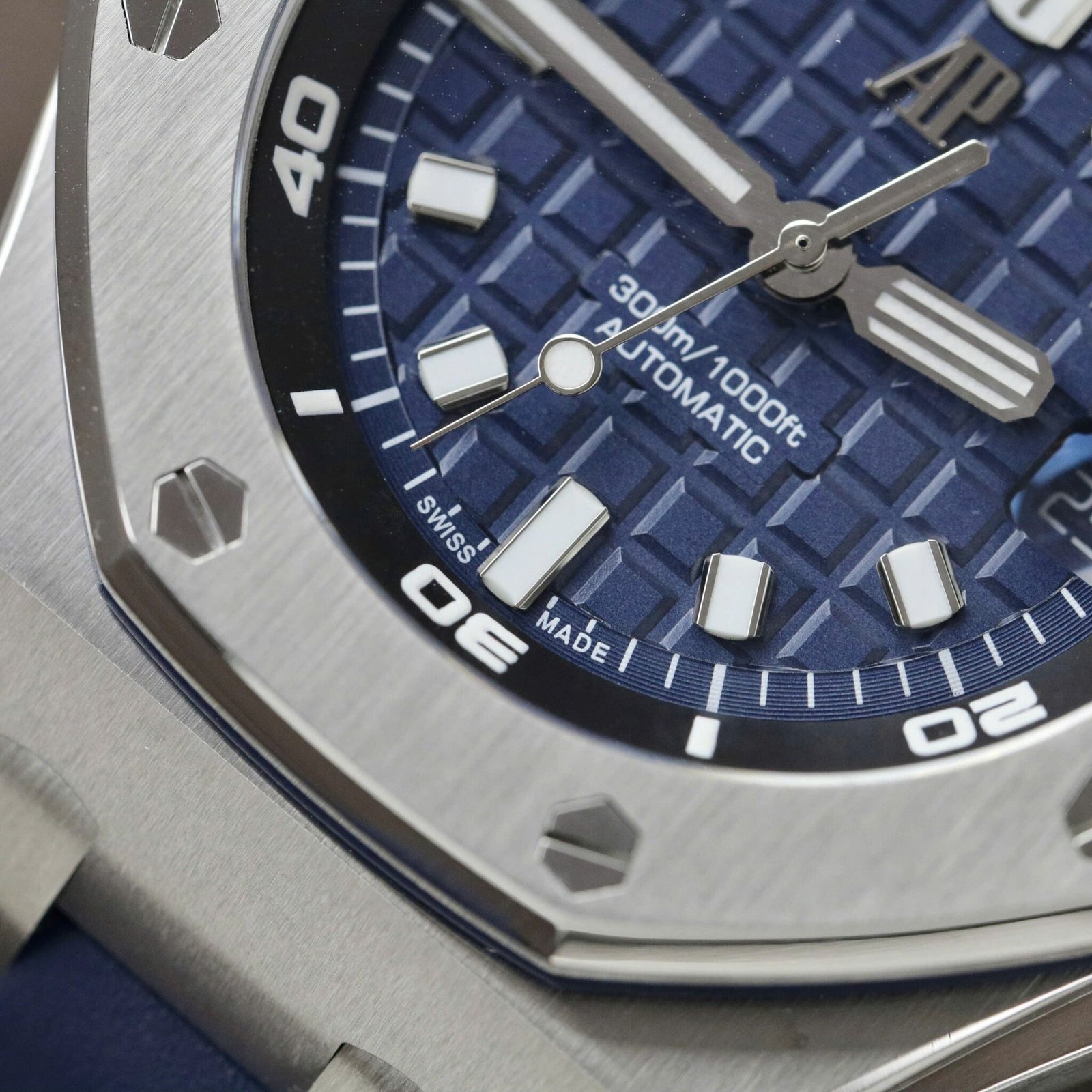 Audemars Piguet Royal Oak Offshore Diver 15720ST Blue Dial Rubber Replica IPF 42mm - 图片 5