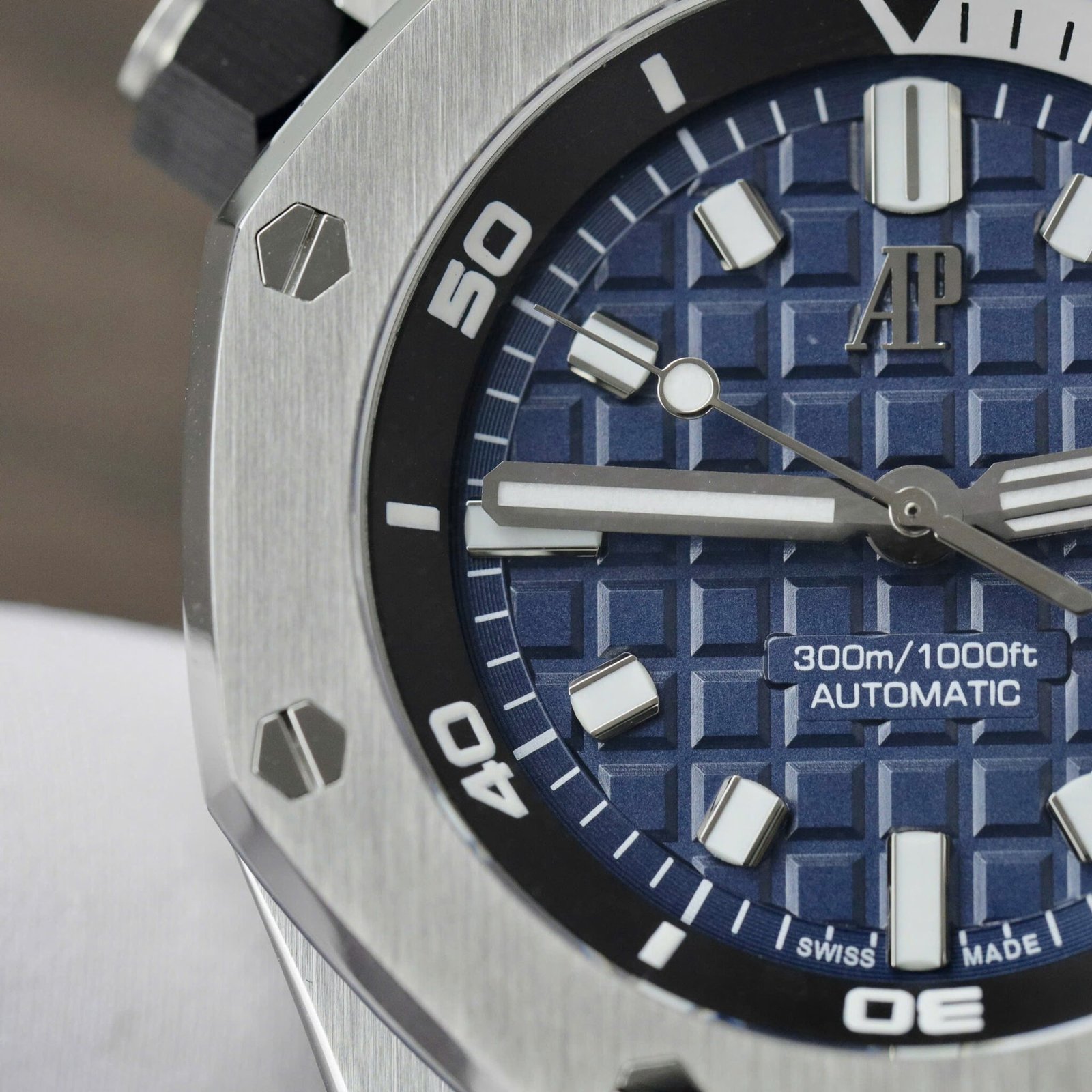 Audemars Piguet Royal Oak Offshore Diver 15720ST Blue Dial Rubber Replica IPF 42mm - 图片 6