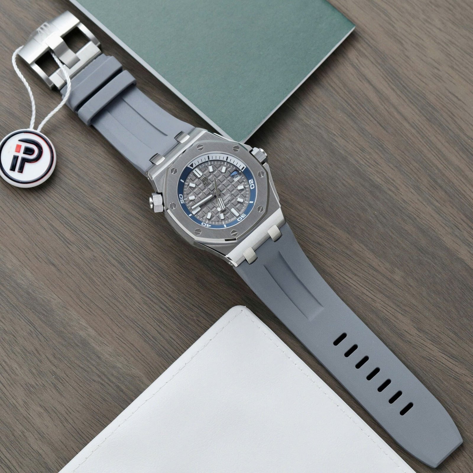 Audemars Piguet Royal Oak Offshore Diver 15720ST Grey Dial Rubber Replica IPF 42mm - 图片 2