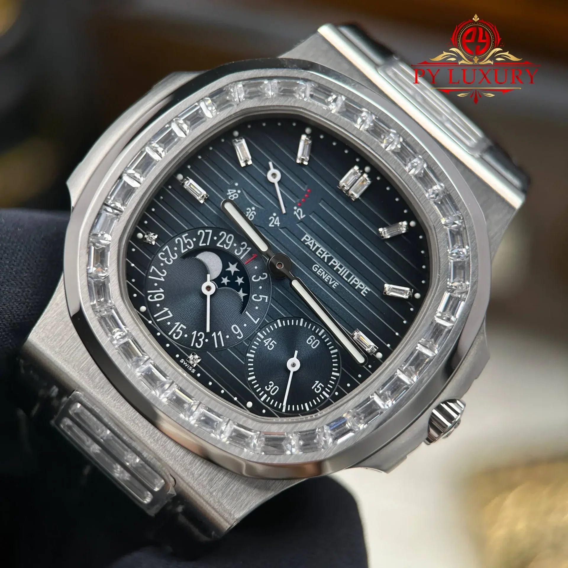 Patek Philippe Nautilus 5724G Blue Dial Baguette Stone Bezel Full Functions PPF Best Replica 40mm - 图片 4