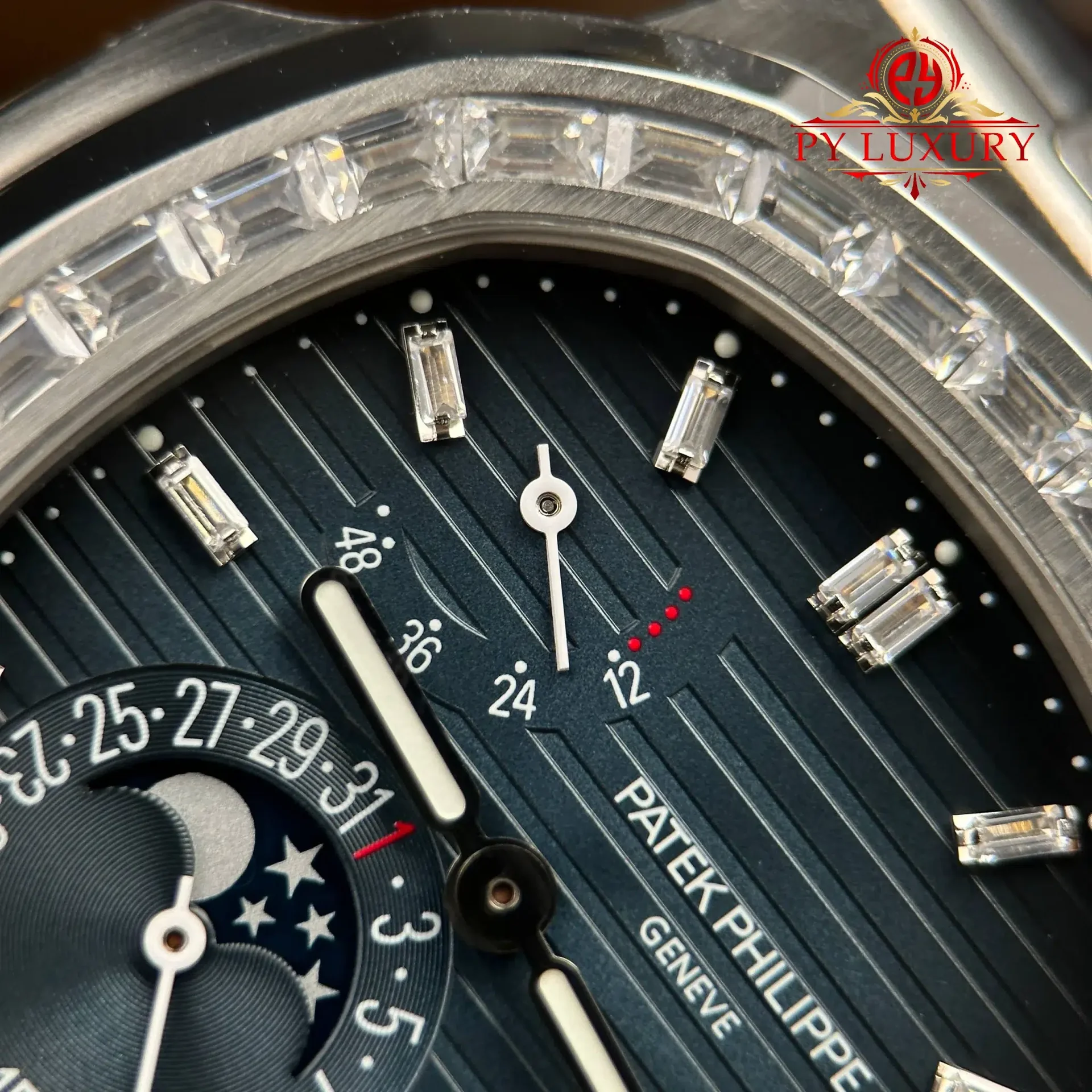 Patek Philippe Nautilus 5724G Blue Dial Baguette Stone Bezel Full Functions PPF Best Replica 40mm - 图片 7