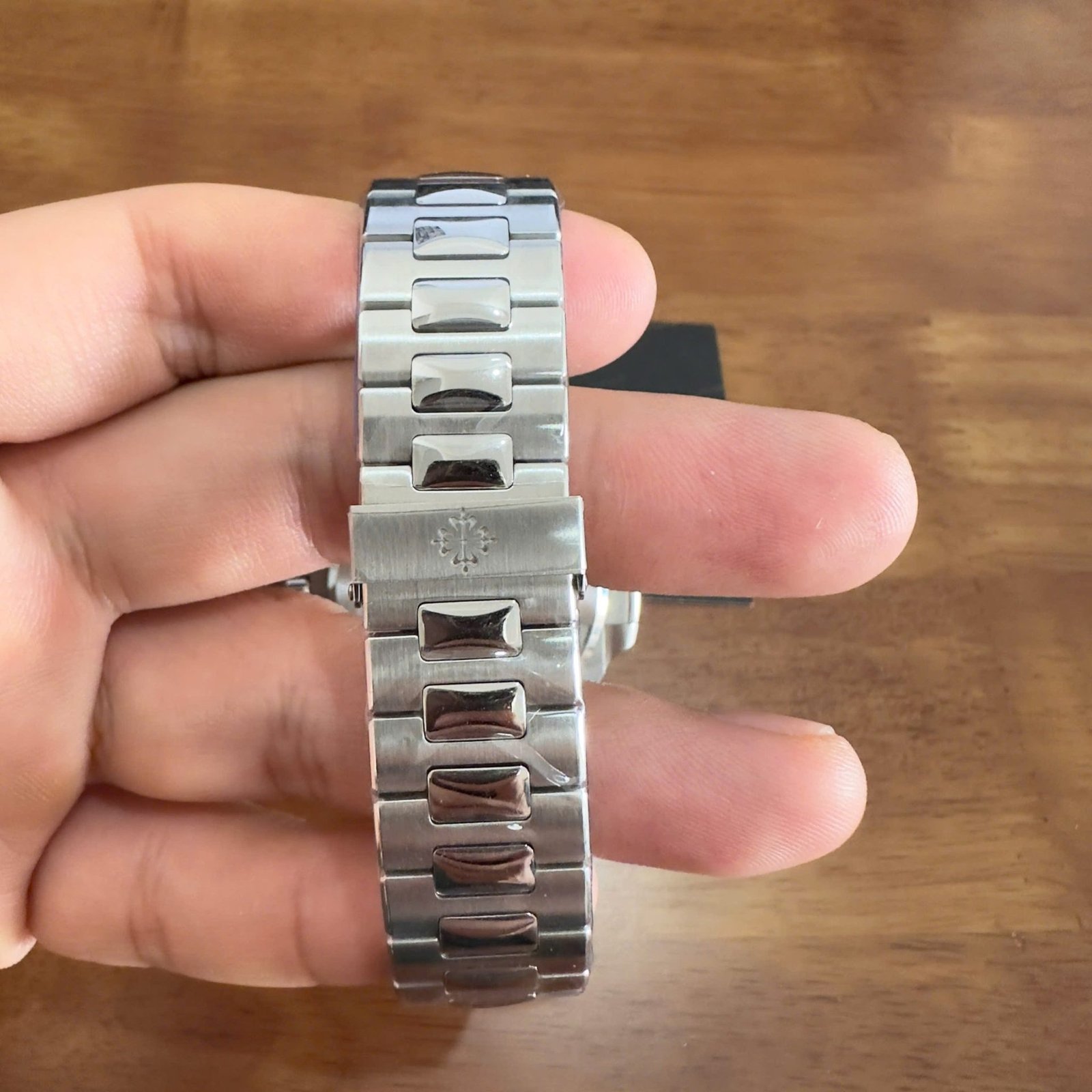 Patek Philippe Nautilus 5711/1300A-001 Green Dial Custom CVD Baguette Diamonds 40mm - 图片 14