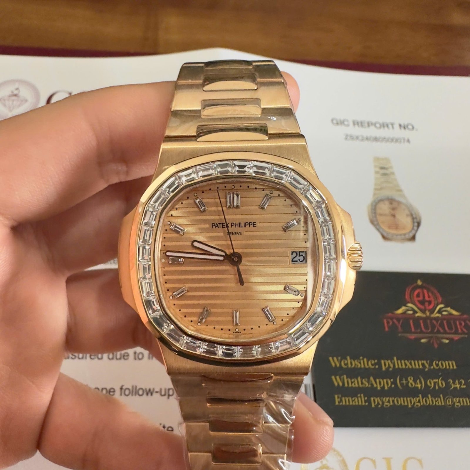 Patek Philippe Nautilus 5723/1R-001 Pink Golden Dial 18K Solid Gold Baguette Diamonds 40mm - 图片 5