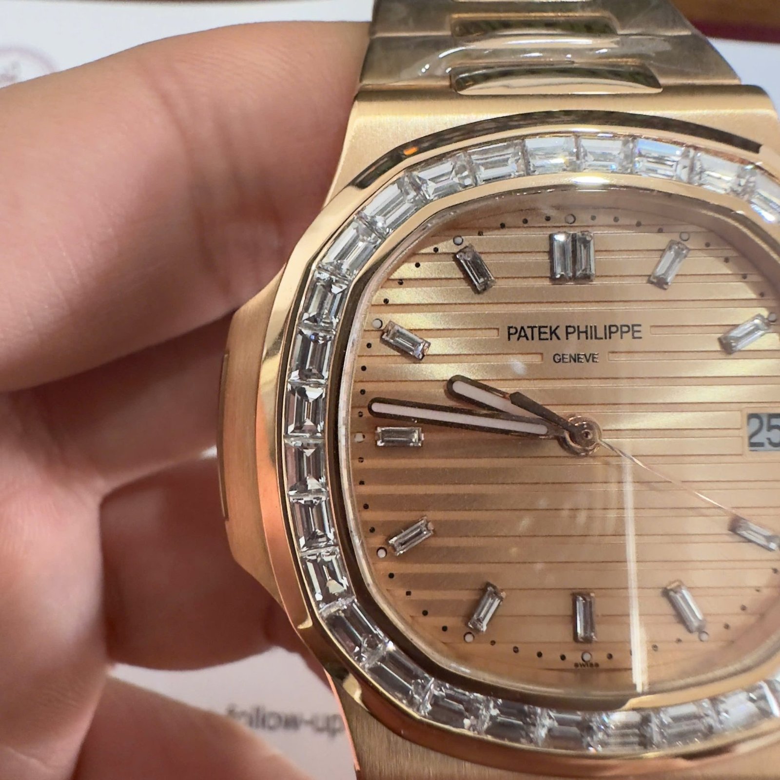 Patek Philippe Nautilus 5723/1R-001 Pink Golden Dial 18K Solid Gold Baguette Diamonds 40mm - 图片 9