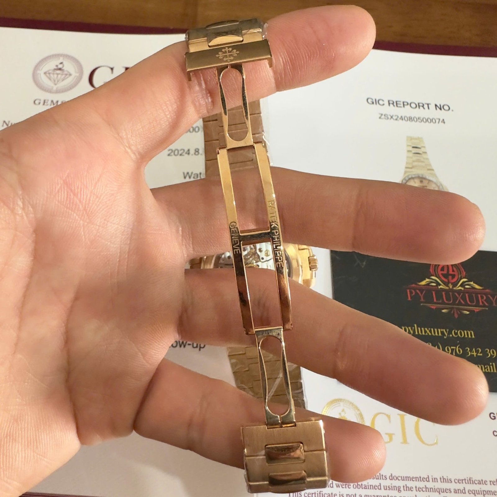 Patek Philippe Nautilus 5723/1R-001 Pink Golden Dial 18K Solid Gold Baguette Diamonds 40mm - 图片 14