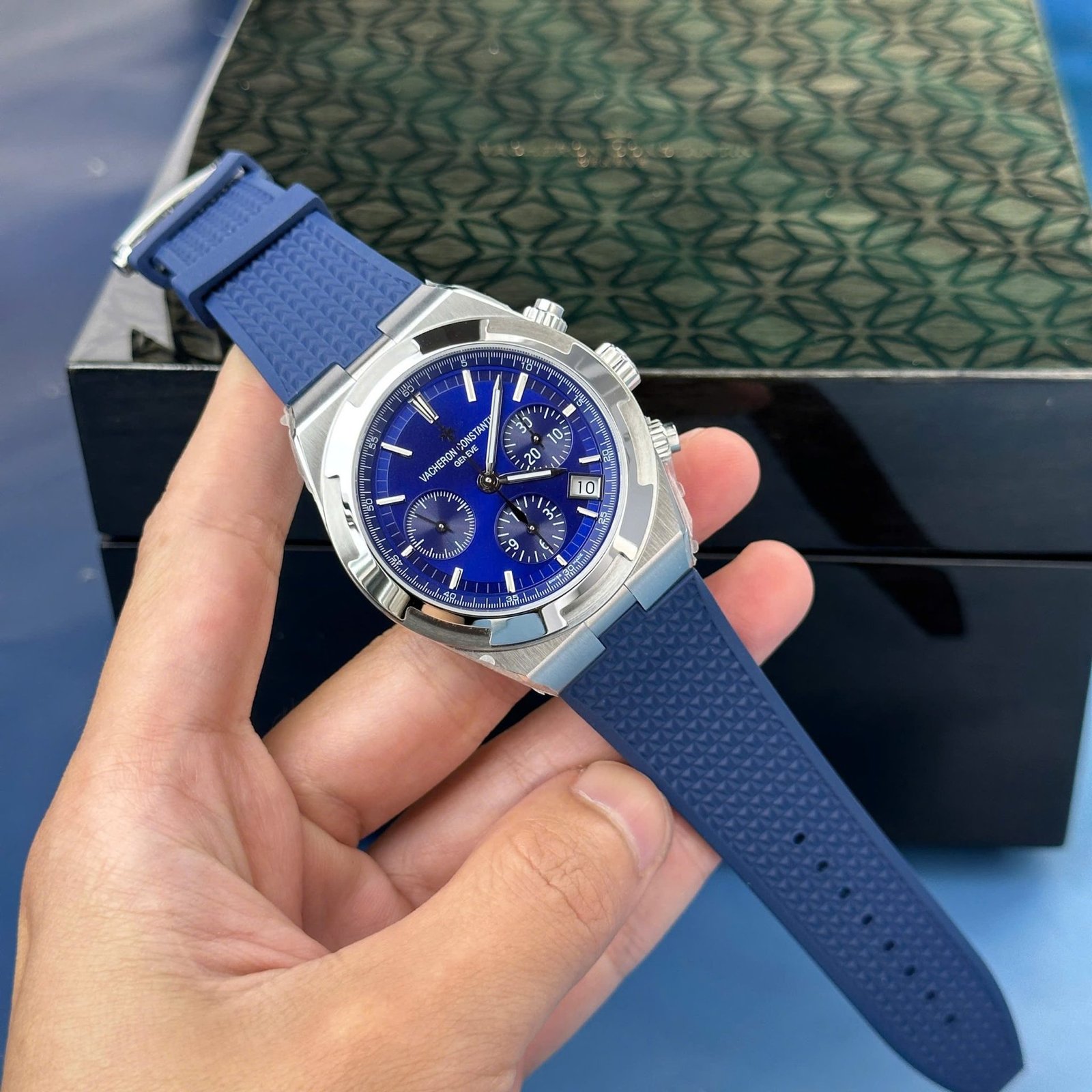 Vacheron Constantin Overseas 5500V Chronograph Blue Dial Rubber Strap Replica 8F 42.5mm - 图片 2