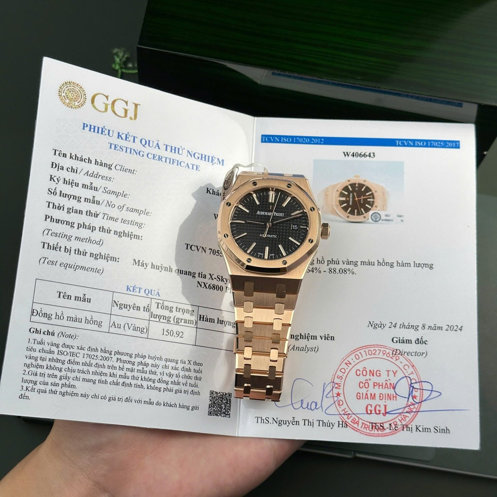 Audemars Piguet Royal Oak 15400OR Black Dial 18K Gold Wrapped Best Replica Watch ZF 41mm
