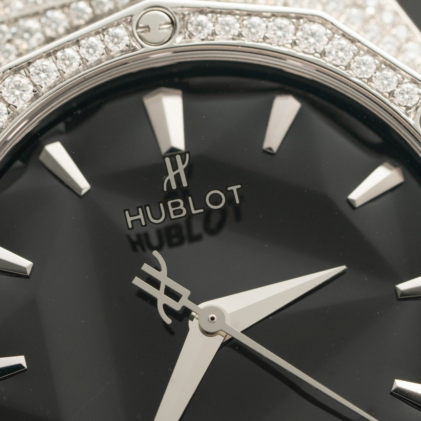 Hublot Classic Fusion Orlinski Titanium Pavé Black Dial Custom Full Moissanite 1:1 Copy 40mm - 图片 4