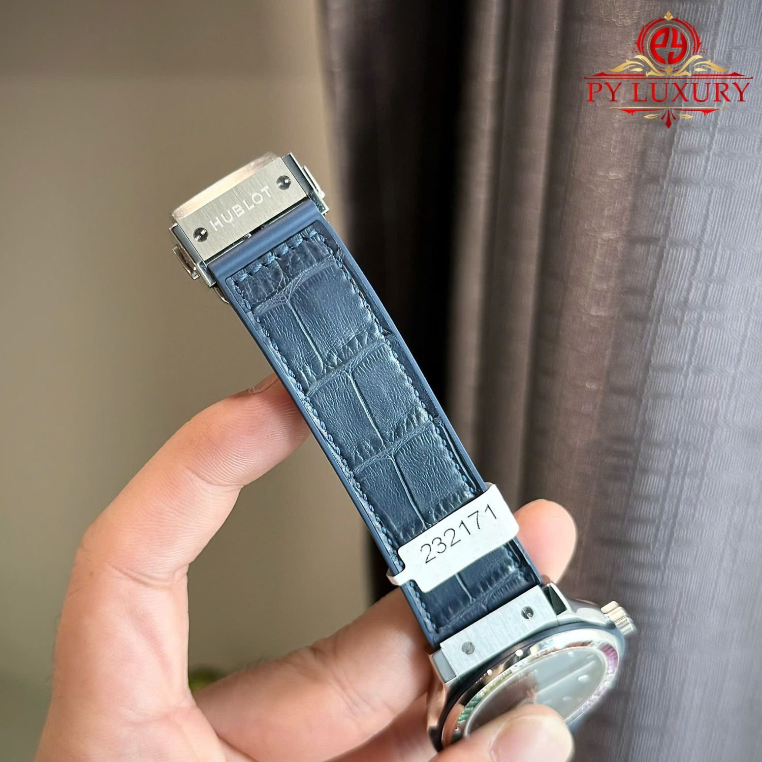 Hublot Classic Fusion Titanium Blue Custom Ruby & Sapphire Bezel Leather Strap Best Replica 42mm - 图片 8