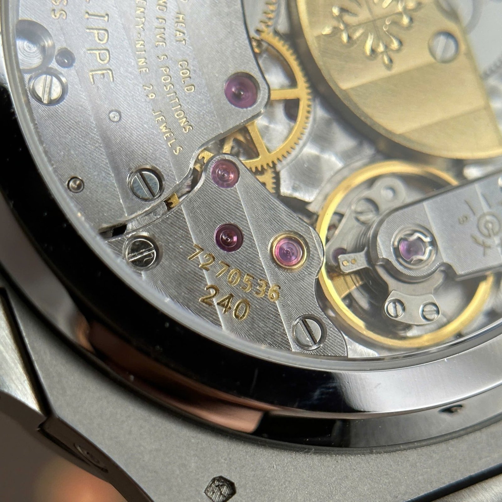 Patek Philippe Nautilus 5724G-001 Blue Dial Baguette Moissanite Full Functions Modified Max Options 40mm - 图片 15