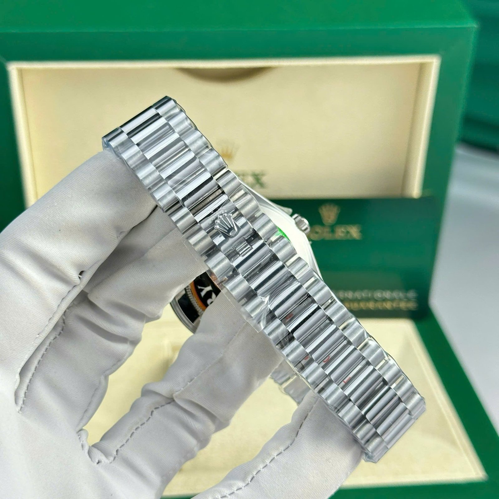 Rolex Day-Date 40 Black MOP Dial Q Factory 185g Best Replica 40mm - 图片 10