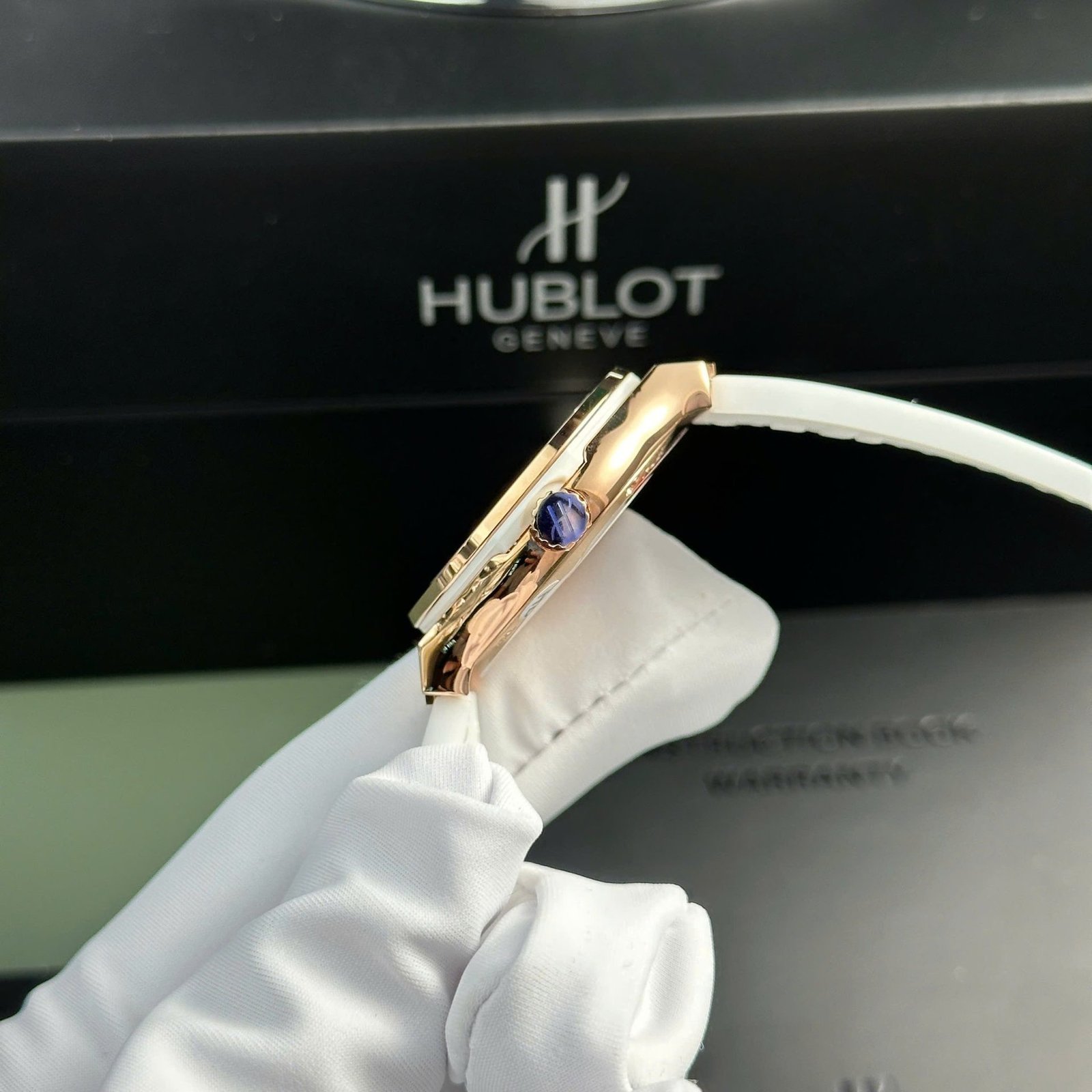 Hublot Classic Fusion King Gold White Dial Leather Strap Ladies Replica 33mm - 图片 5