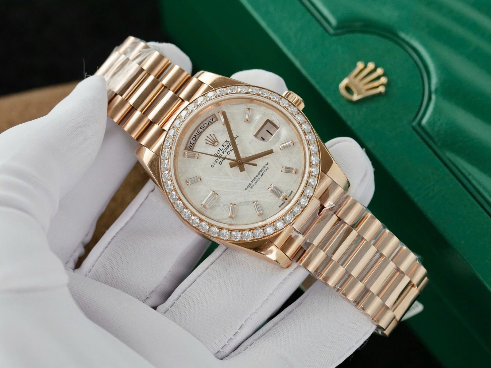 Rolex Day-Date 40 Meteorite Baguette Moissanite Dial 18K Rose Gold Wrapped Moissanite Bezel GMF V3 Best Replica 40mm - 图片 4