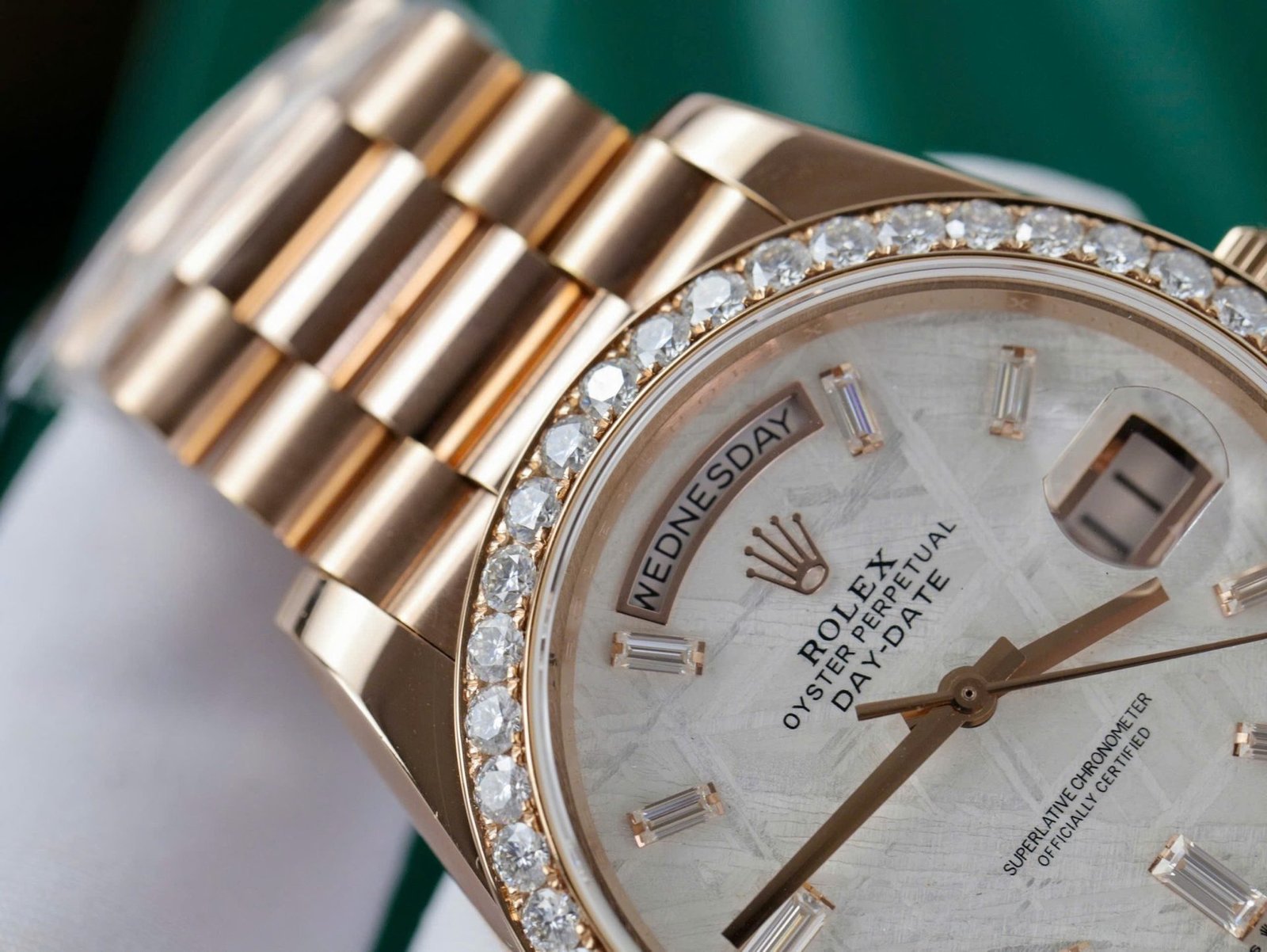 Rolex Day-Date 40 Meteorite Baguette Moissanite Dial 18K Rose Gold Wrapped Moissanite Bezel GMF V3 Best Replica 40mm - 图片 5