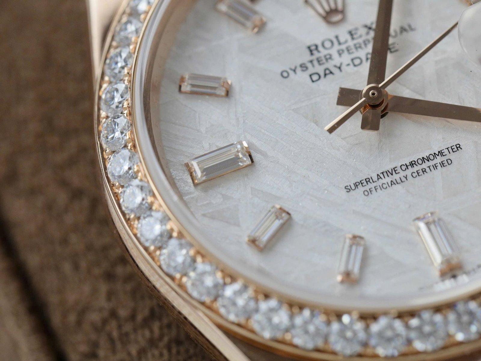Rolex Day-Date 40 Meteorite Baguette Moissanite Dial 18K Rose Gold Wrapped Moissanite Bezel GMF V3 Best Replica 40mm - 图片 6