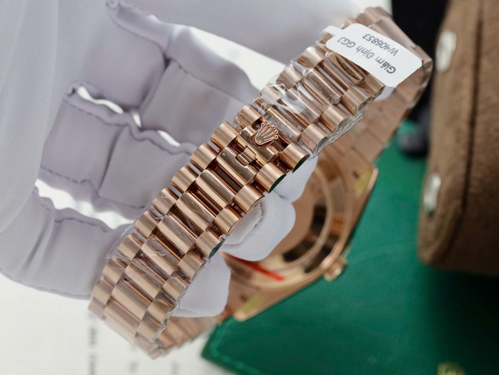 Rolex Day-Date 40 Meteorite Baguette Moissanite Dial 18K Rose Gold Wrapped Moissanite Bezel GMF V3 Best Replica 40mm - 图片 9