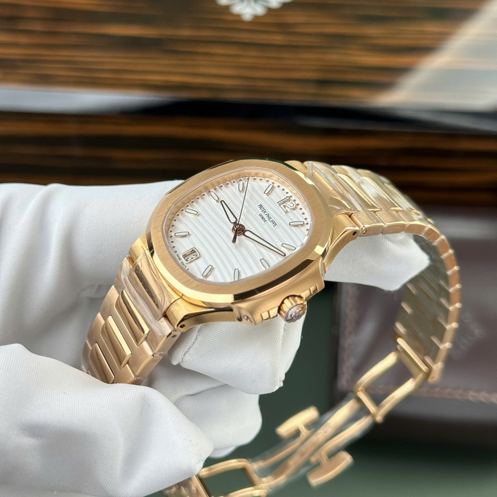Patek Philippe Nautilus 7118/1R-001 Rose Gold White Dial Best Clone 3KF 35.2mm - 图片 3