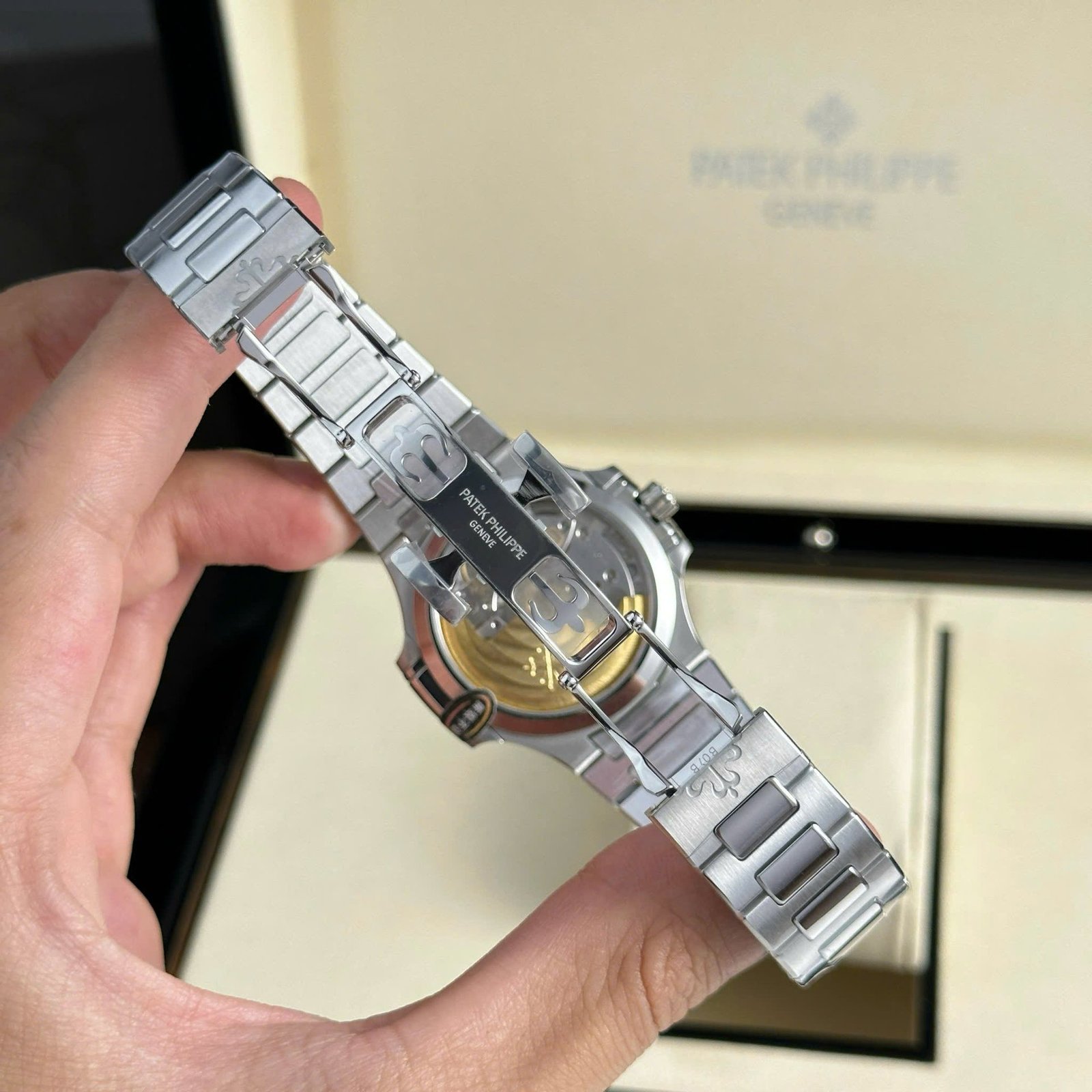 Patek Philippe Nautilus 7118/1200A-010 Steel White Dial Stone-set Bezel Best Clone 3KF 35.2mm - 图片 9