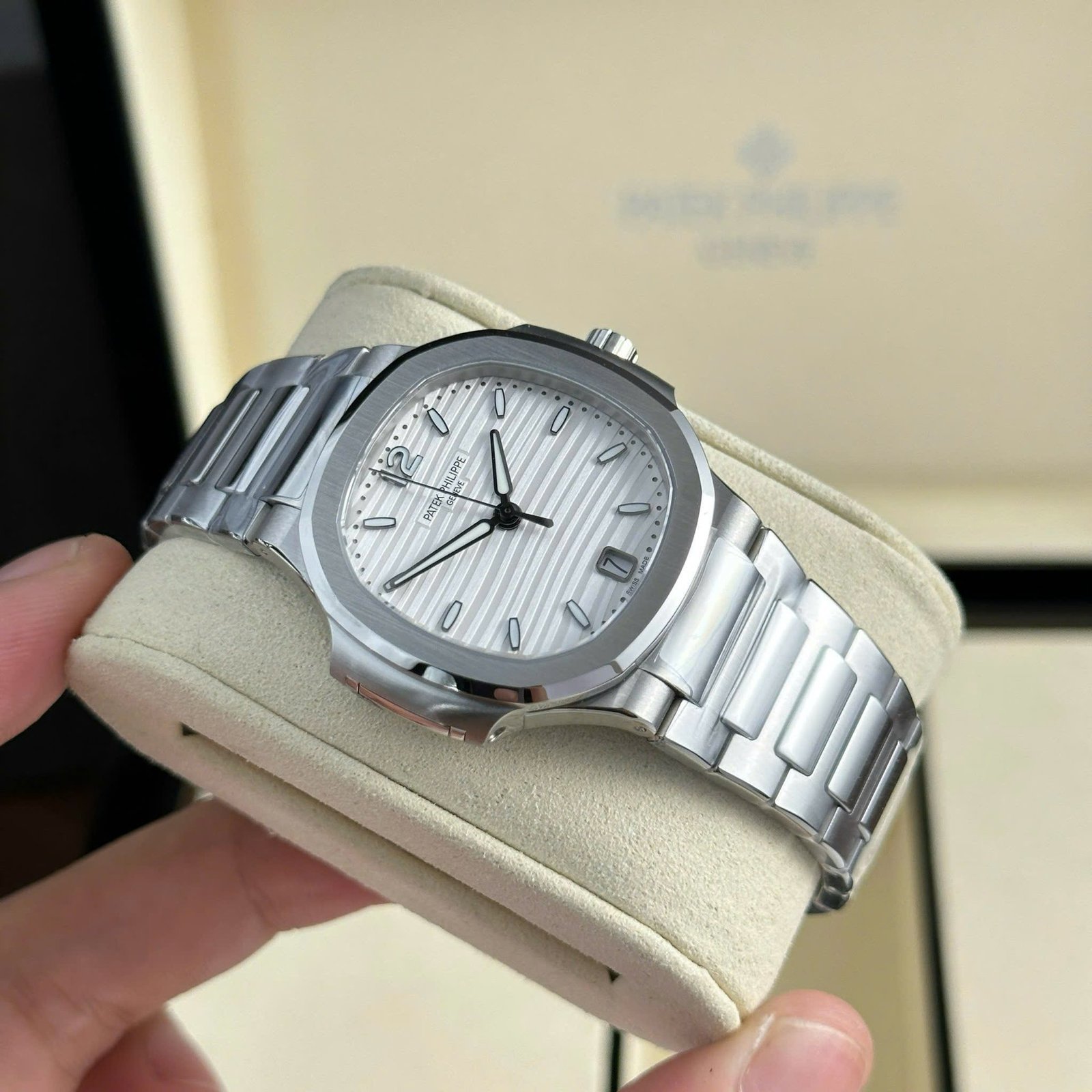 Patek Philippe Nautilus 7118/1A-010 Steel White Dial Best Clone 3KF 35.2mm - 图片 3