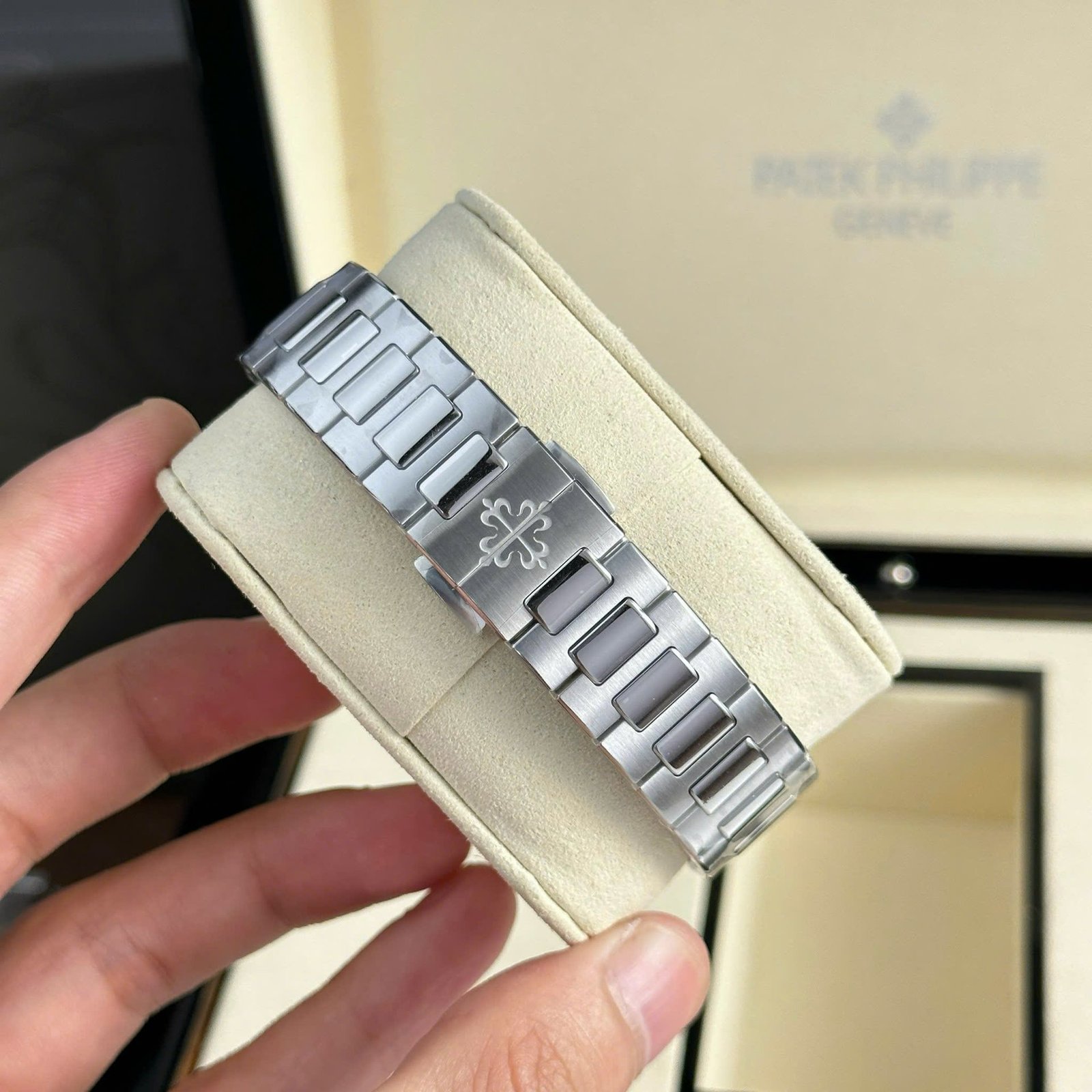 Patek Philippe Nautilus 7118/1A-010 Steel White Dial Best Clone 3KF 35.2mm - 图片 11