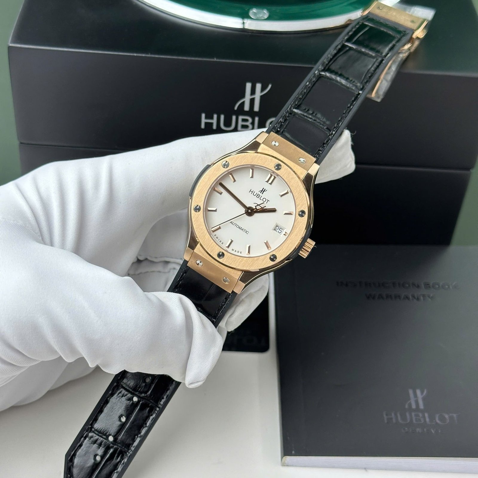 Hublot Classic Fusion King Gold White Dial Black Leather Strap Replica 38mm - 图片 2