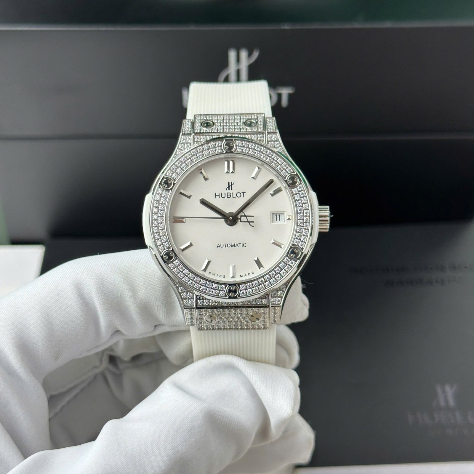 Hublot Classic Fusion Titanium Diamond Pavé White Dial Rubber Strap Replica 38mm
