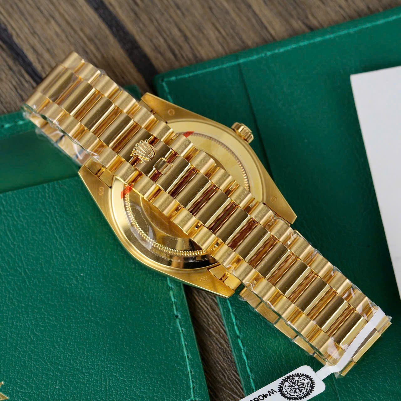 Rolex Day-Date 228348RBR-0046 MOP Baguette Moissanite Index Dial 18K Yellow Gold Wrapped Moissanite Bezel 1:1 Replica GMF V3 40mm - 图片 11