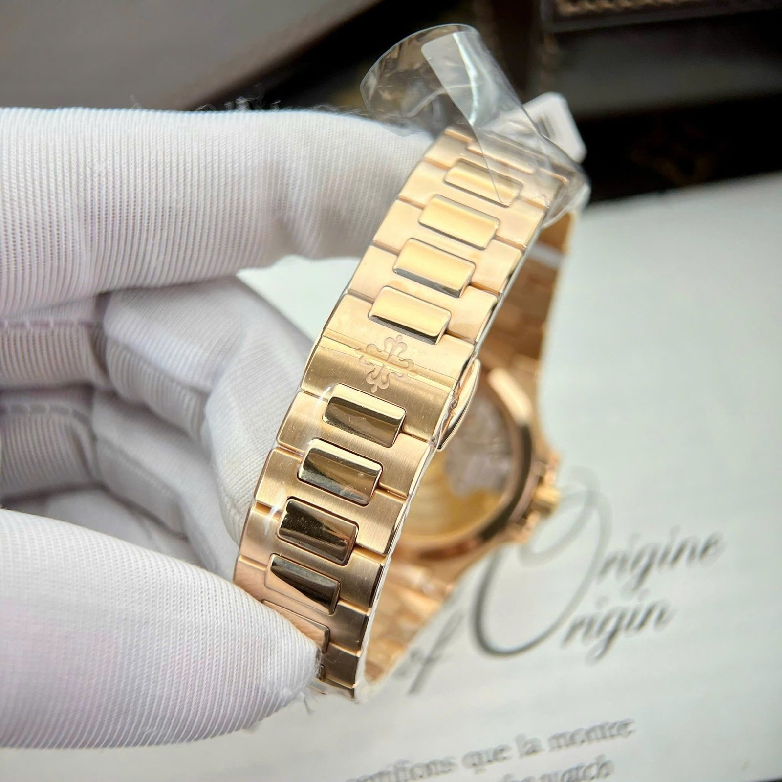 Patek Philippe Nautilus 7118/1R-001 White Dial 18K Rose Gold Wrapped Best Replica 35.2mm - 图片 9