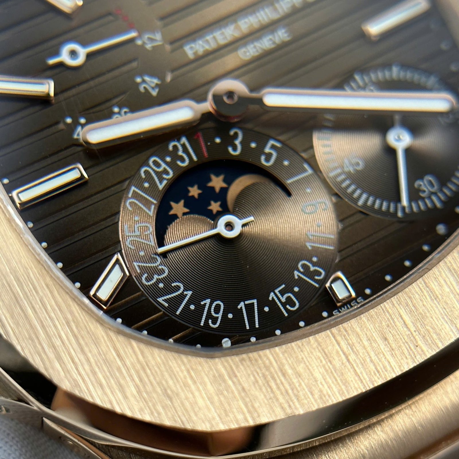 Patek Philippe Nautilus 5712/1R-001 Brown Dial 18K Solid Gold 1:1 CNC Custom Made 40mm - 图片 8