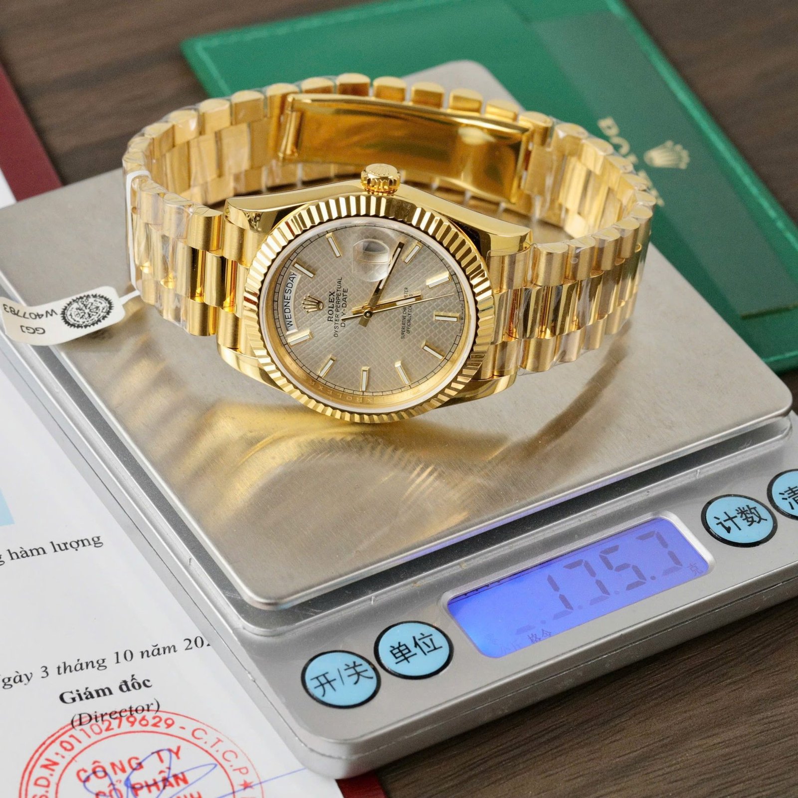 Rolex Day Date 228238-0008 Silver Diagonal Motif Stick Dial 18K Gold Wrapped Best Replica V3 GMF 40mm - 图片 4