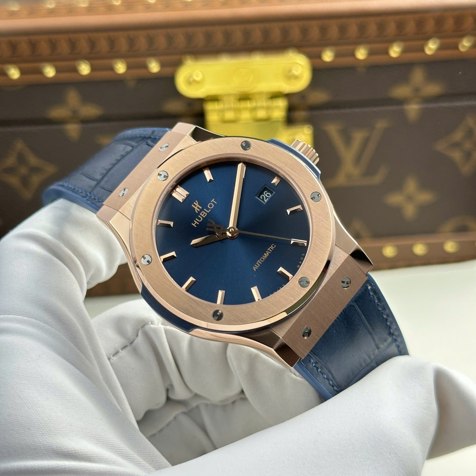 Hublot Classic Fusion King Gold Blue Dial Best Replica JJF 42mm - 图片 2
