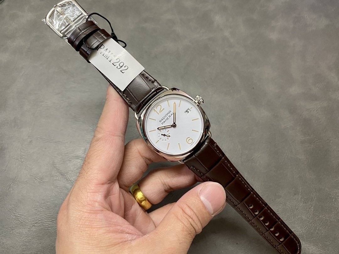Panerai Radiomir Quaranta PAM 1292 White Dial Leather Strap 1:1 Best Replica VSF 40mm