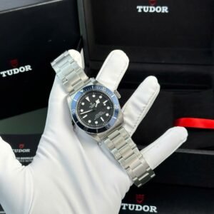 Tudor Heritage Black Bay 79230B Black Dial Blue Bezel 1:1 Best Clone ZF 41mm