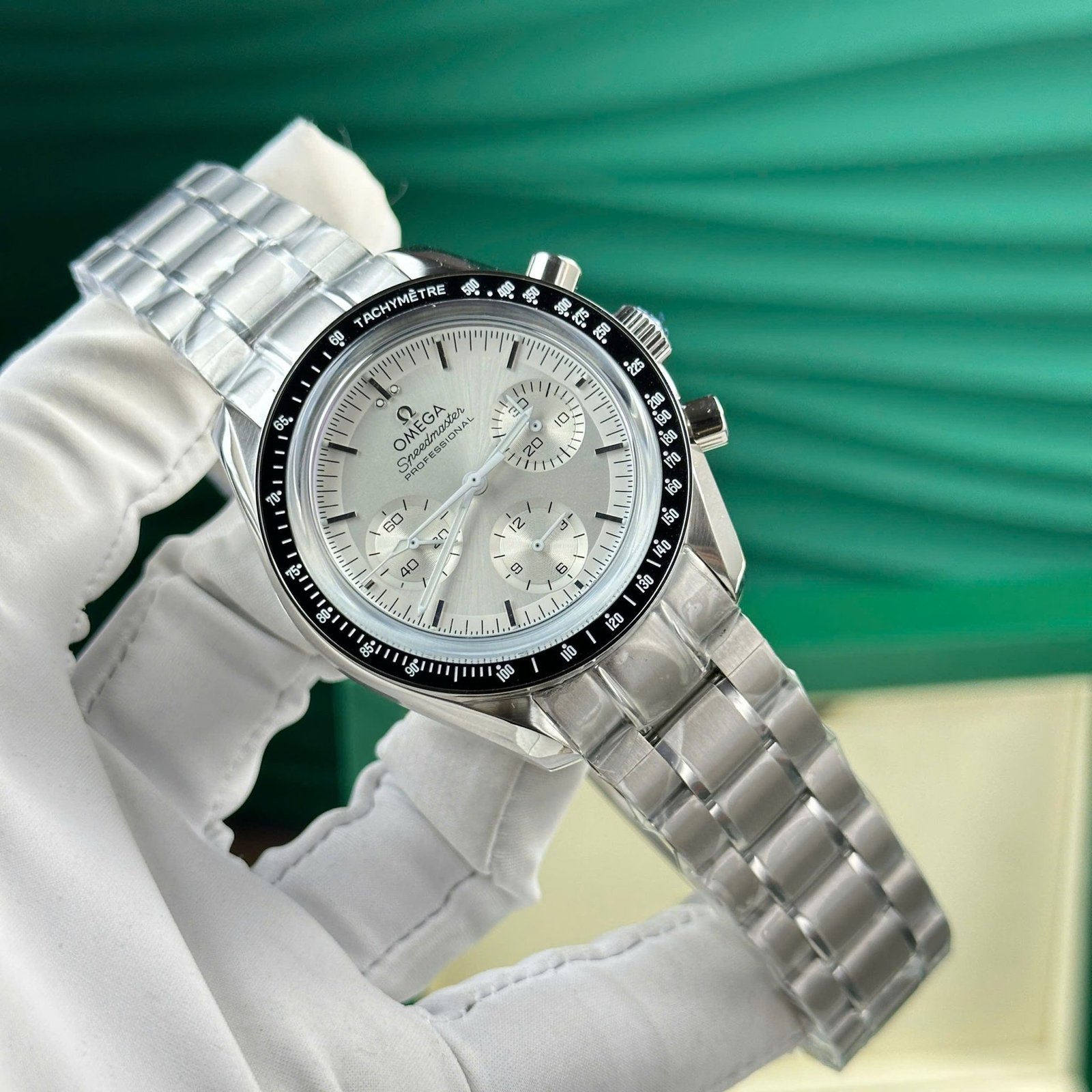 Omega Speedmaster Moonwatch Chronograph Silver Dial Black Bezel Replica 42mm - 图片 2